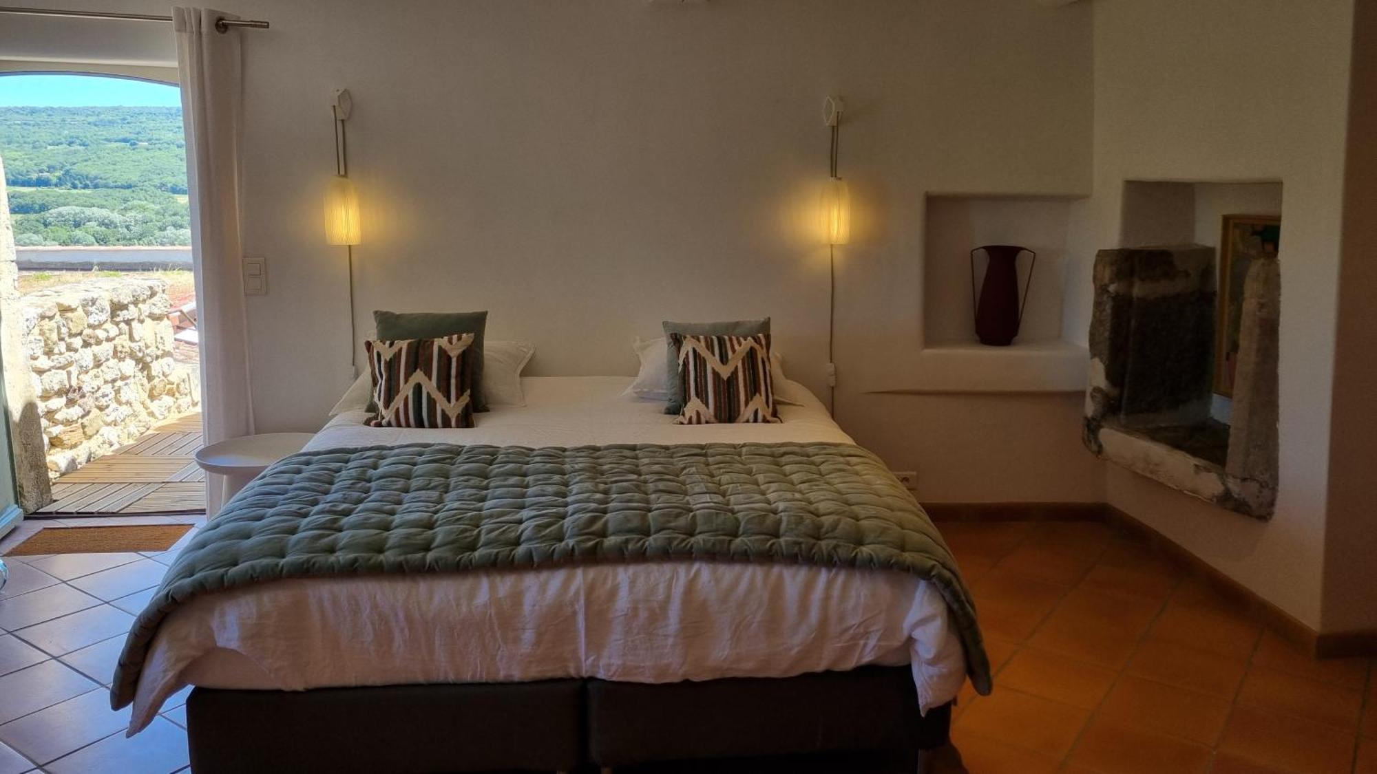 Les Toits De Valaurie Bed & Breakfast Exterior photo