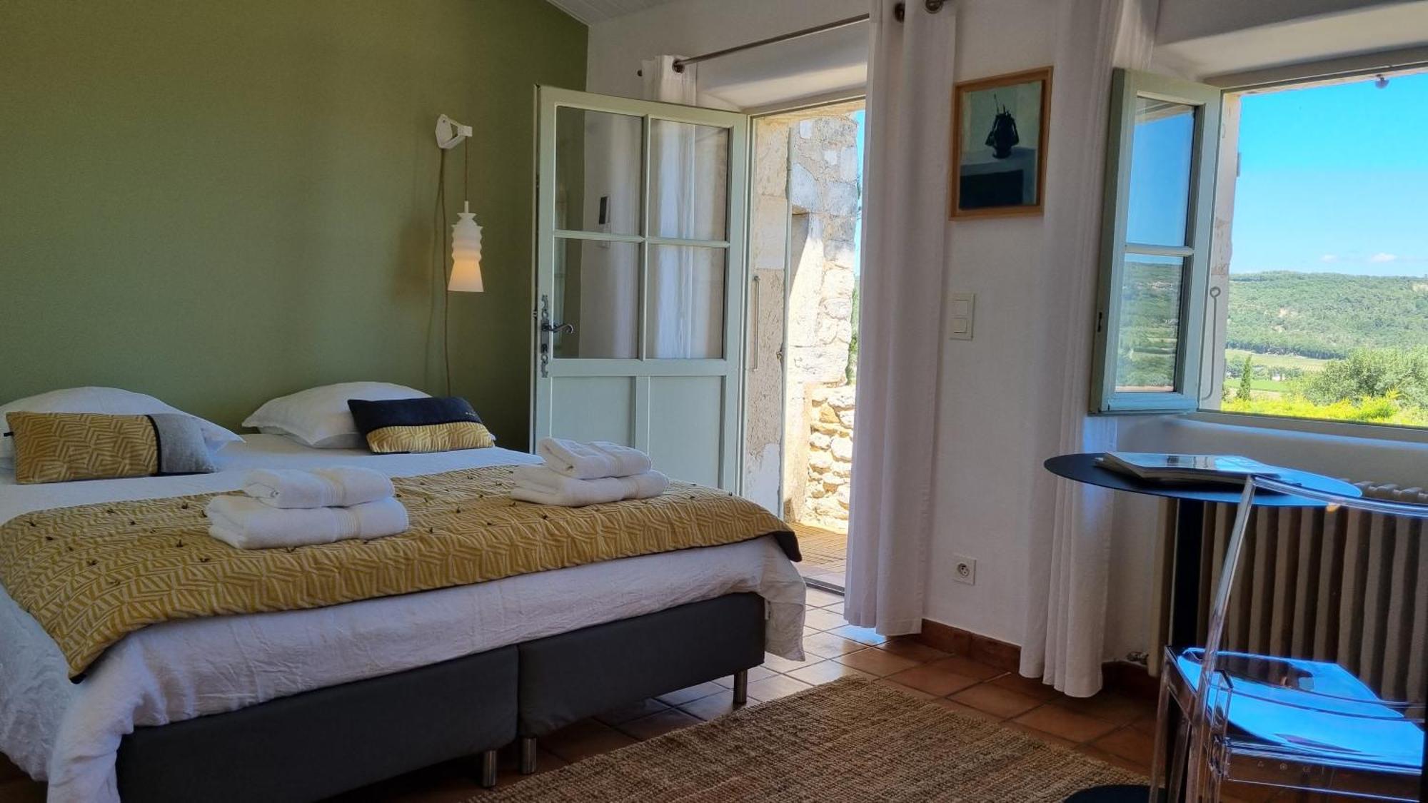Les Toits De Valaurie Bed & Breakfast Exterior photo